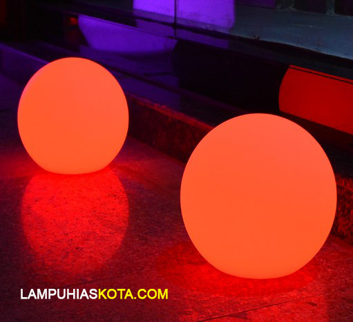 Lampu Taman Model Bola Bisa Nyala Warna Warni GCES-B020
